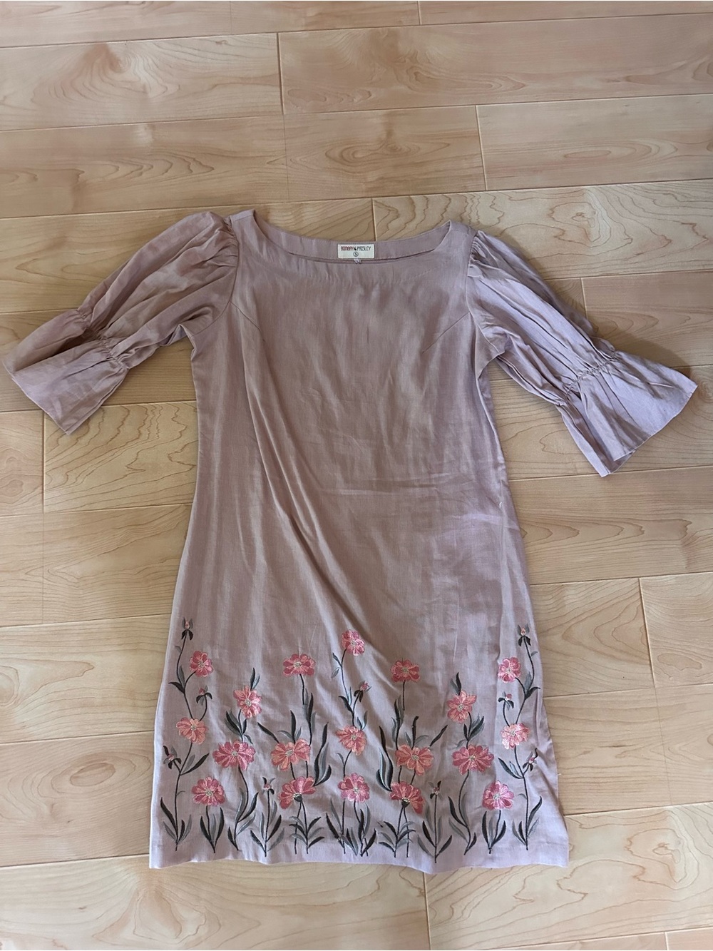 Bombay paisley Embroidered Mauve Mini Dress with Floral Hem size small NWT